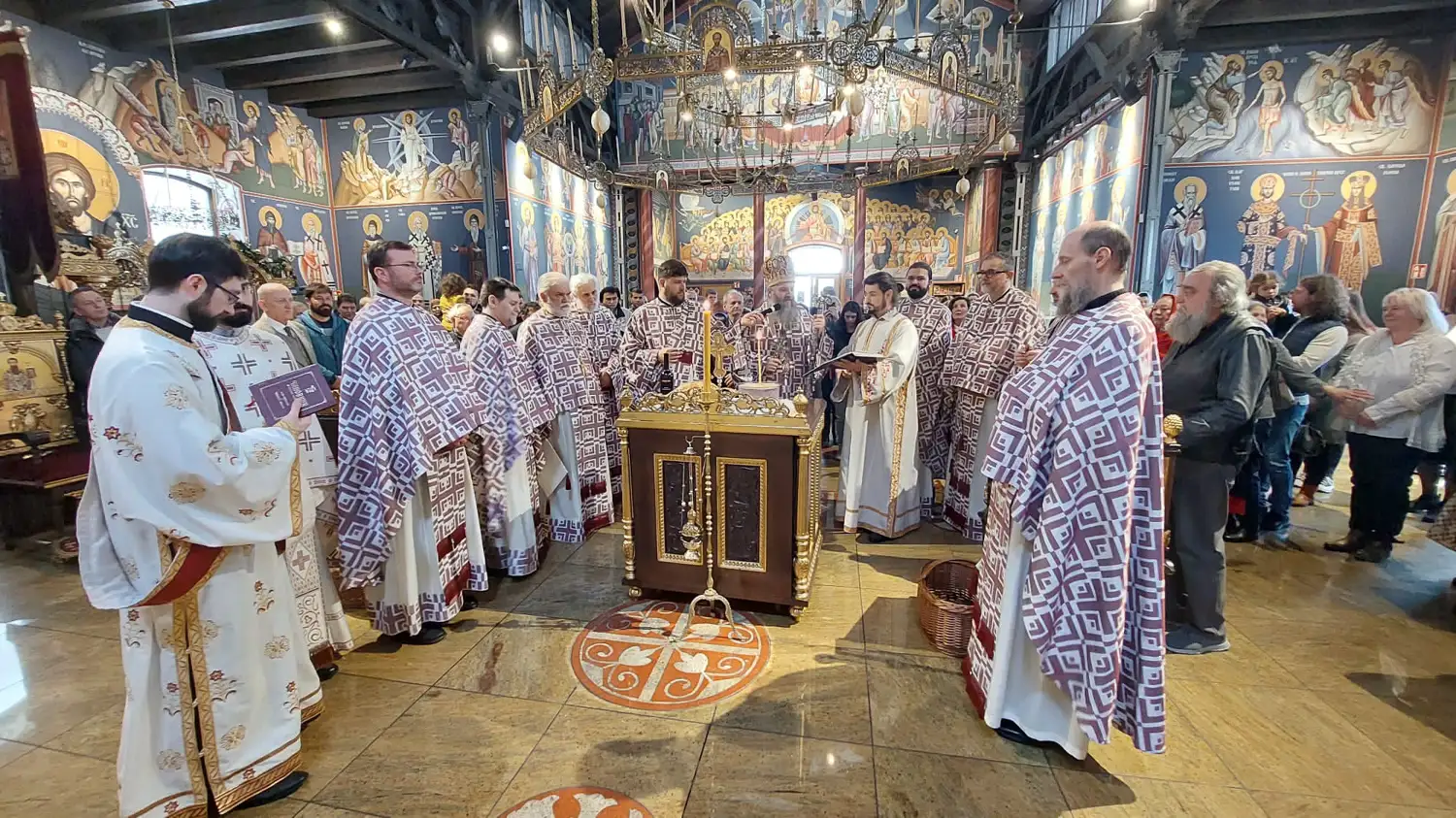 Световаскрсењски храм у Бечу прославио своју славу