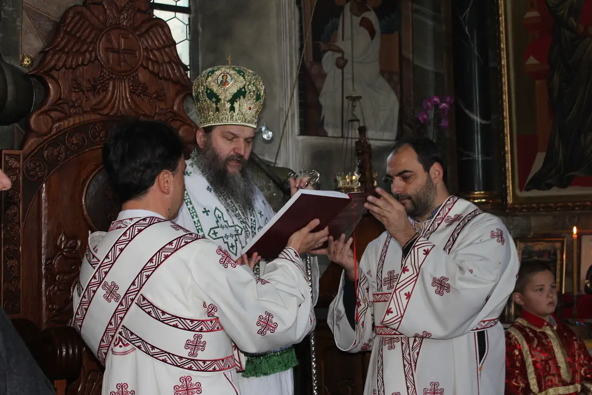 Недеља Мироносица – архијерејска Литургија у Луцерну