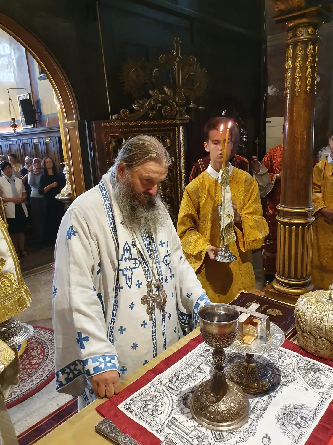 Архијерејска Литургија у Бечу