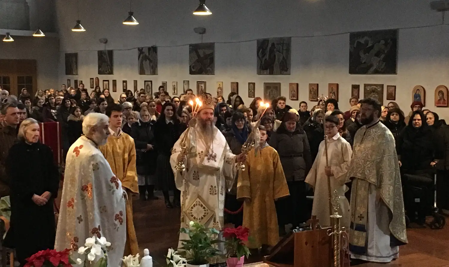 Архијерејска Литургија у Богородичином храму у Бечу