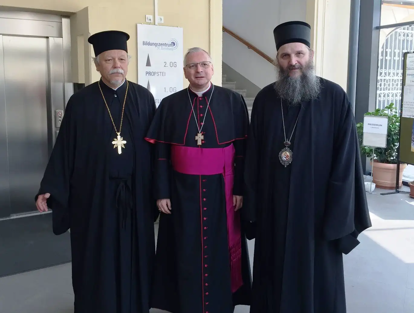Владика Андреј на хиротонији новог војног Бискупа