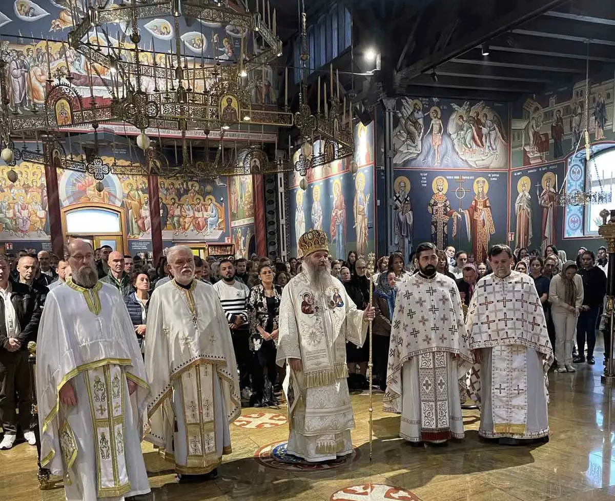 Епископ Андреј служио у Храму Васкрсења Христовог у Бечу