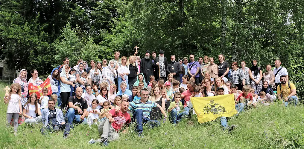 Дечији хор „Богородичин“ У Тићину