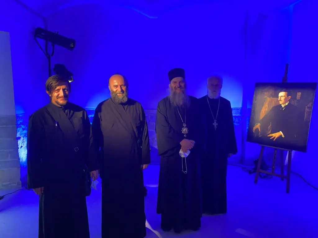 Епископ Андреј на изложби у част Николе Тесле