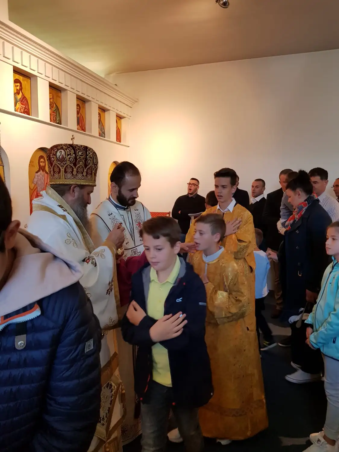Архијерејска литургија у Винер Нојштату