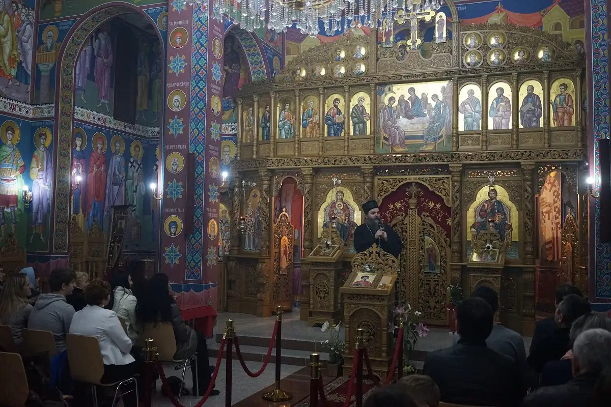 Епископ Андреј у парохији бернској