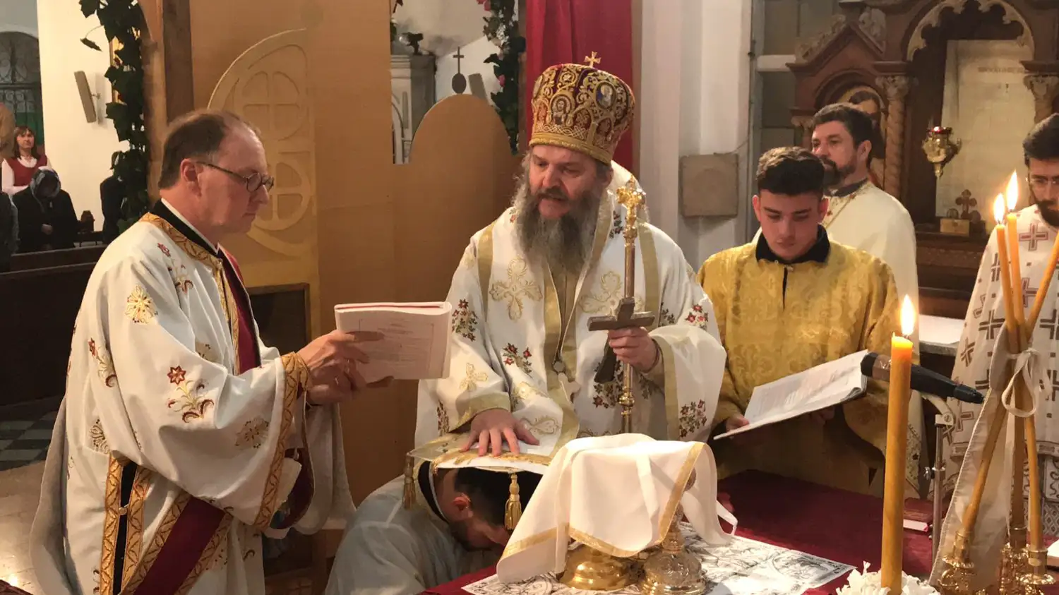 Храмовна слава и рукоположење у Браунауу