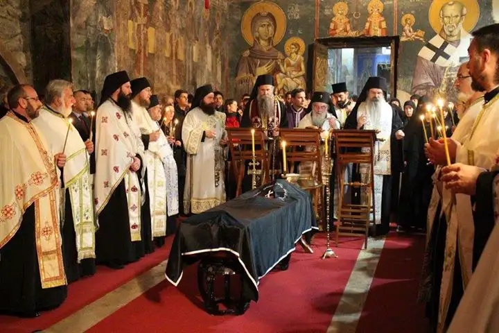 Патријарх Иринеј служио опело мати Февронији