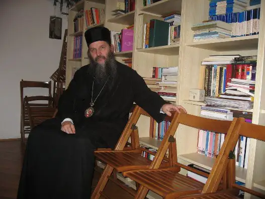 У потрази за заустављеним временом – Интервју Владике Андреја РТС-у