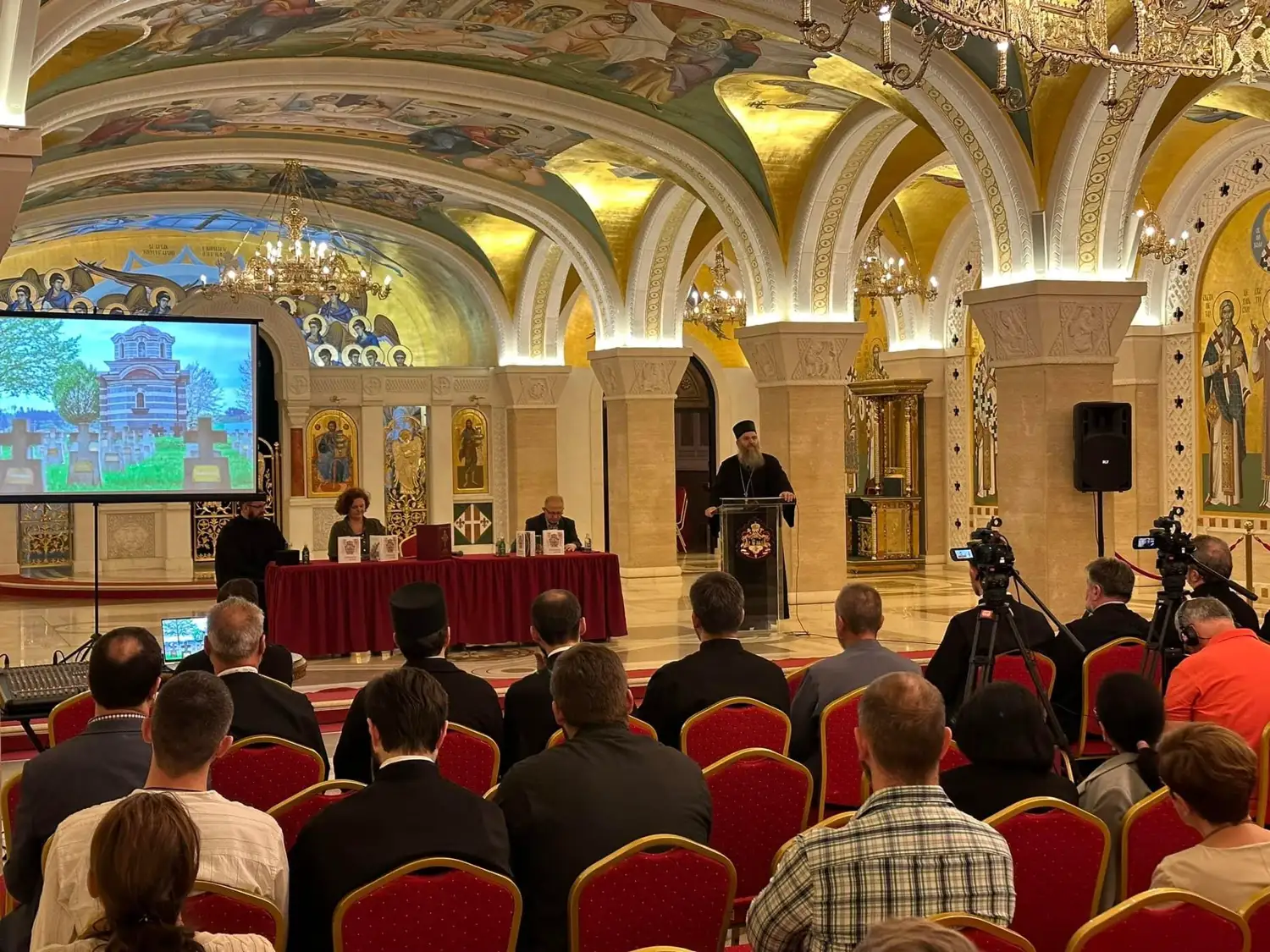 Промоција споменице ”Спомен жртве” у крипти Храма Светог Саве у Београду