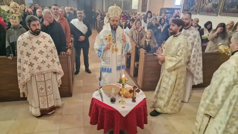 Епископ мохачки г. Дамаскин на прослави храмовне славе у Велсу