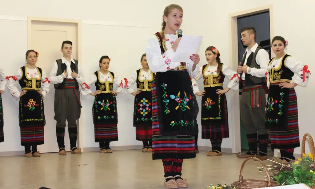 Владика Андреј одржао час веронауке у Удинама