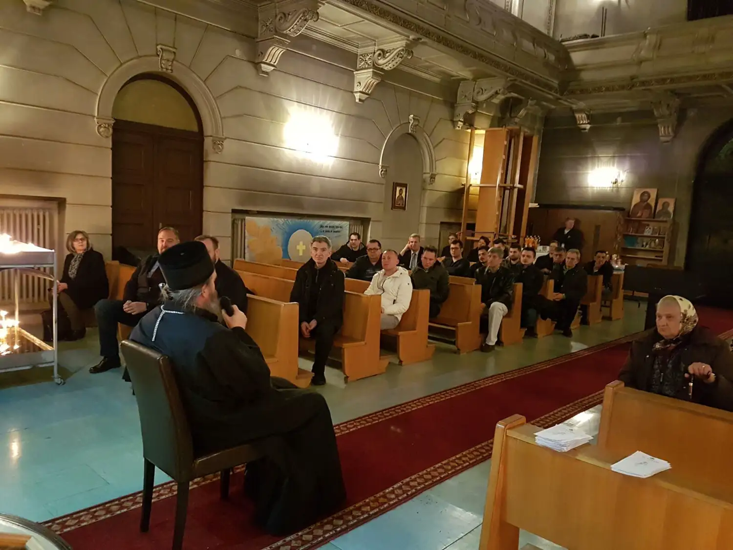 Владика Андреј посетио Црквену општину Инсбрук