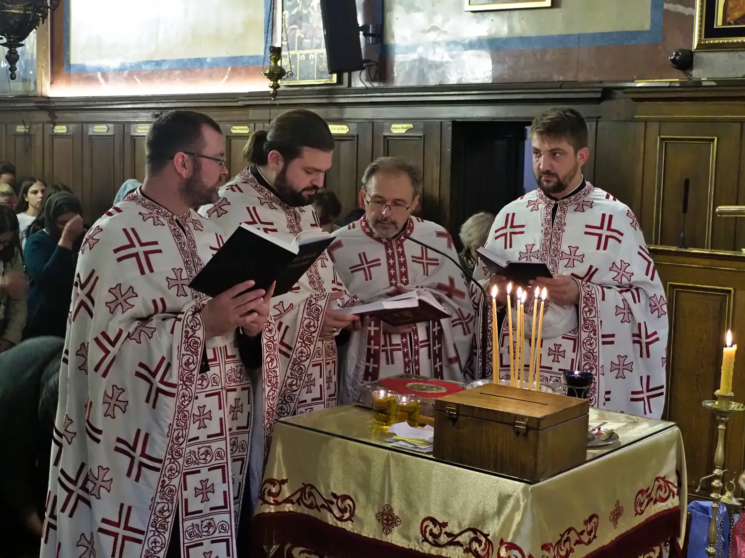 Света тајна Јелеосвећења у Саборном храму у Бечу