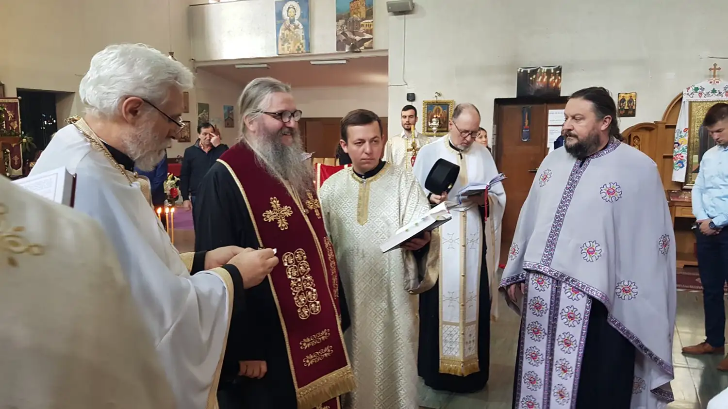 Крштење у Богородичином храму у Бечу