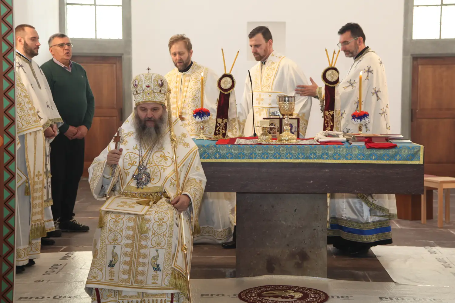 Архијерејска Литургија и рукоположење у Мелсу