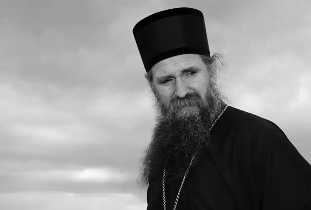 Протест поводом хапшења Преосвештеног Епископа Јоаникија