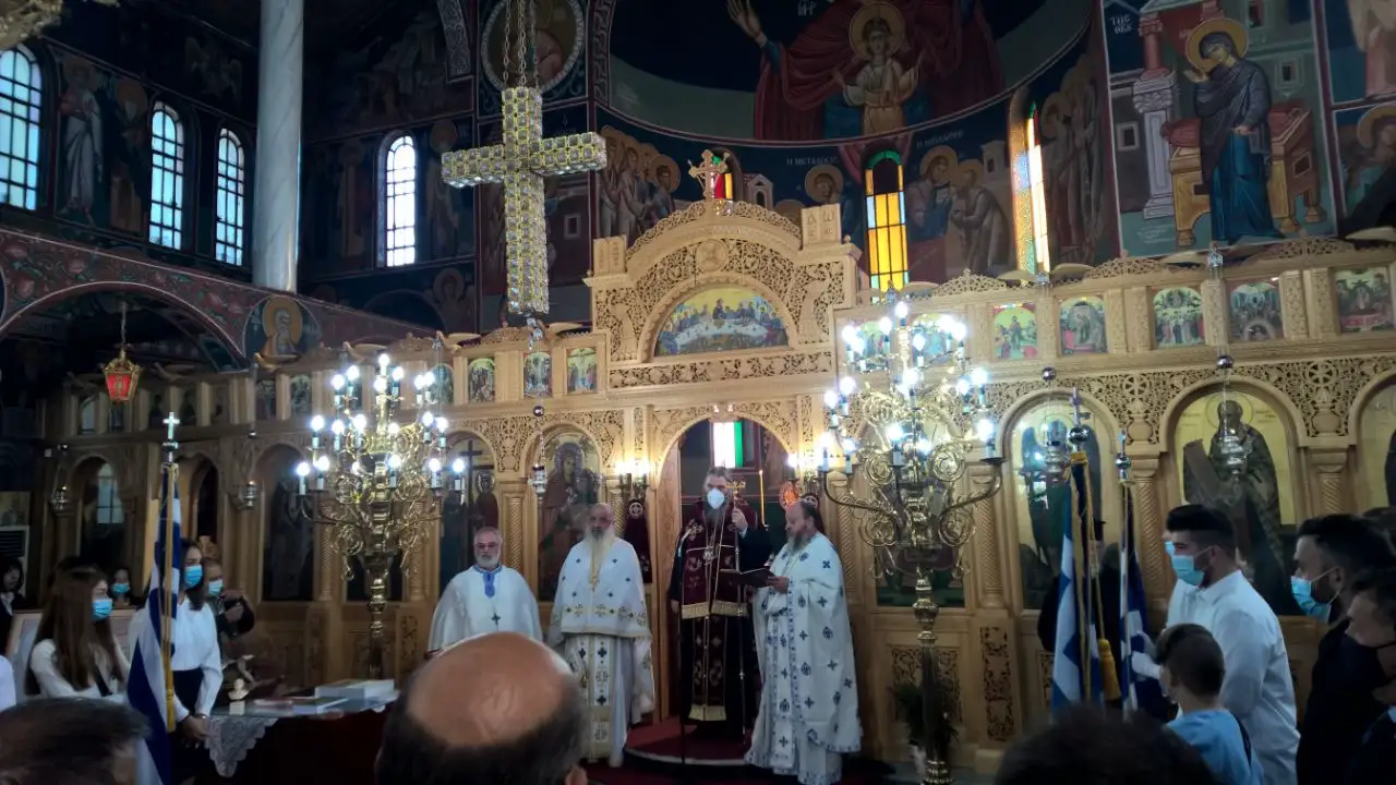 Епископ Андреј у Велестину