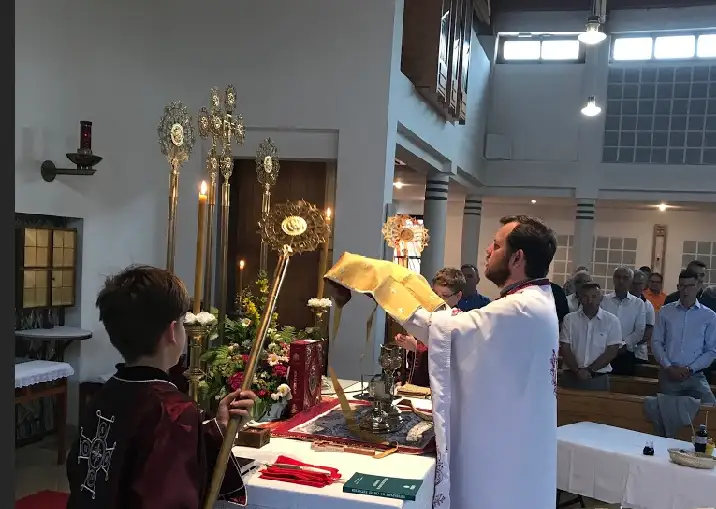 Празник Педесетница и литургијско крштење у Гмундену